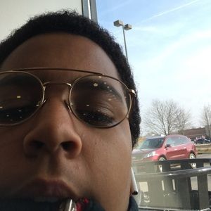 Meet your Posher, Darius